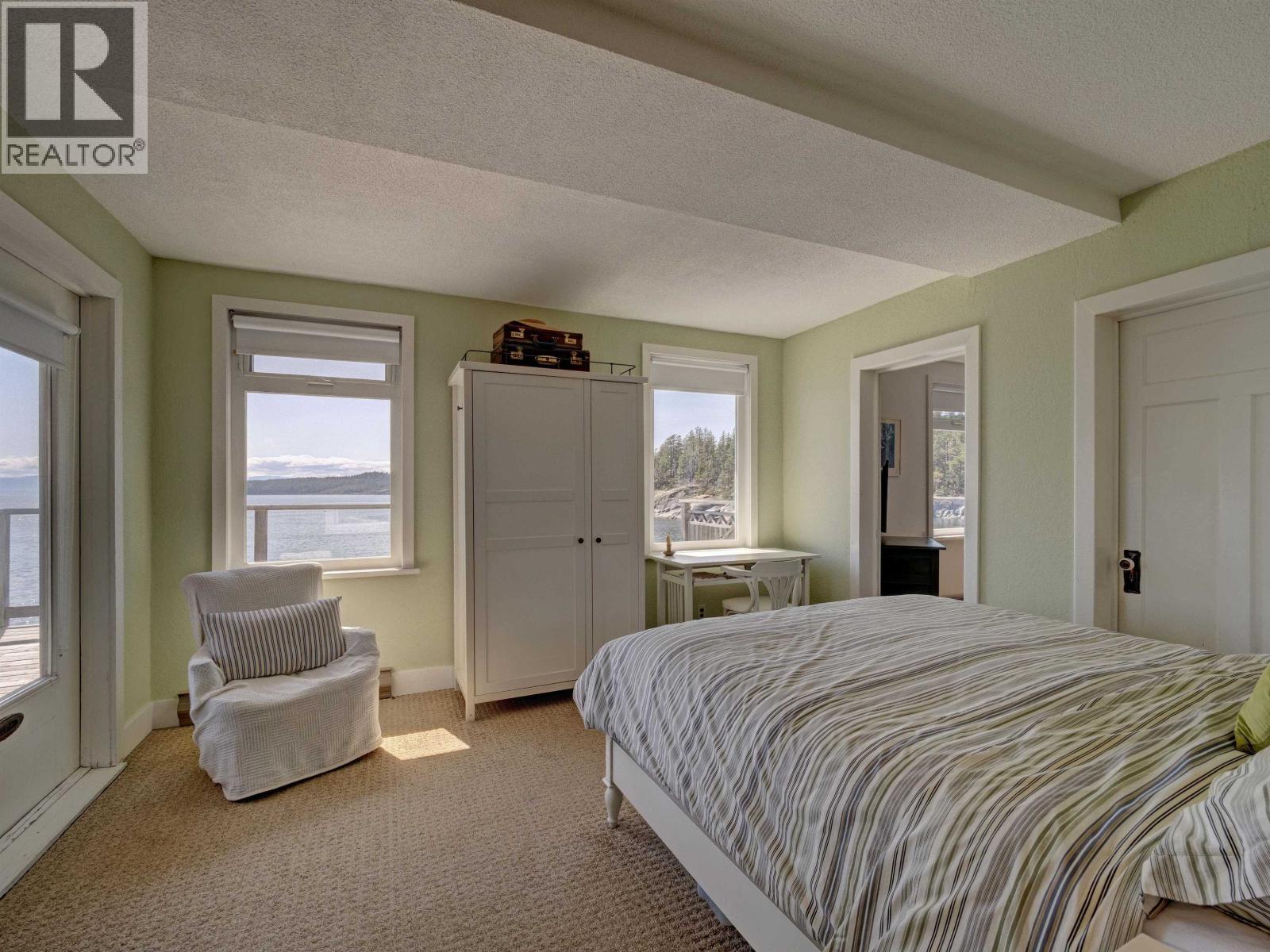 5297 TAYLOR CRESCENT, Halfmoon Bay