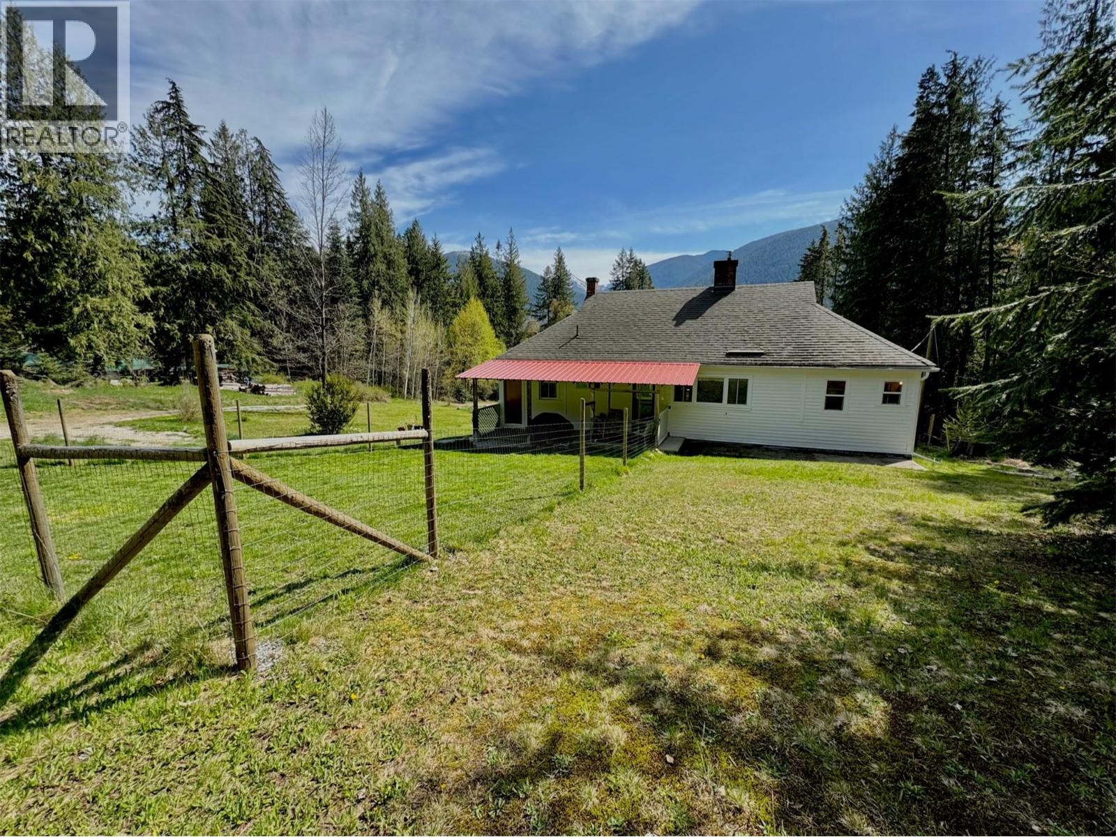 Photo 24 of 5759 Longbeach Road, Nelson BC