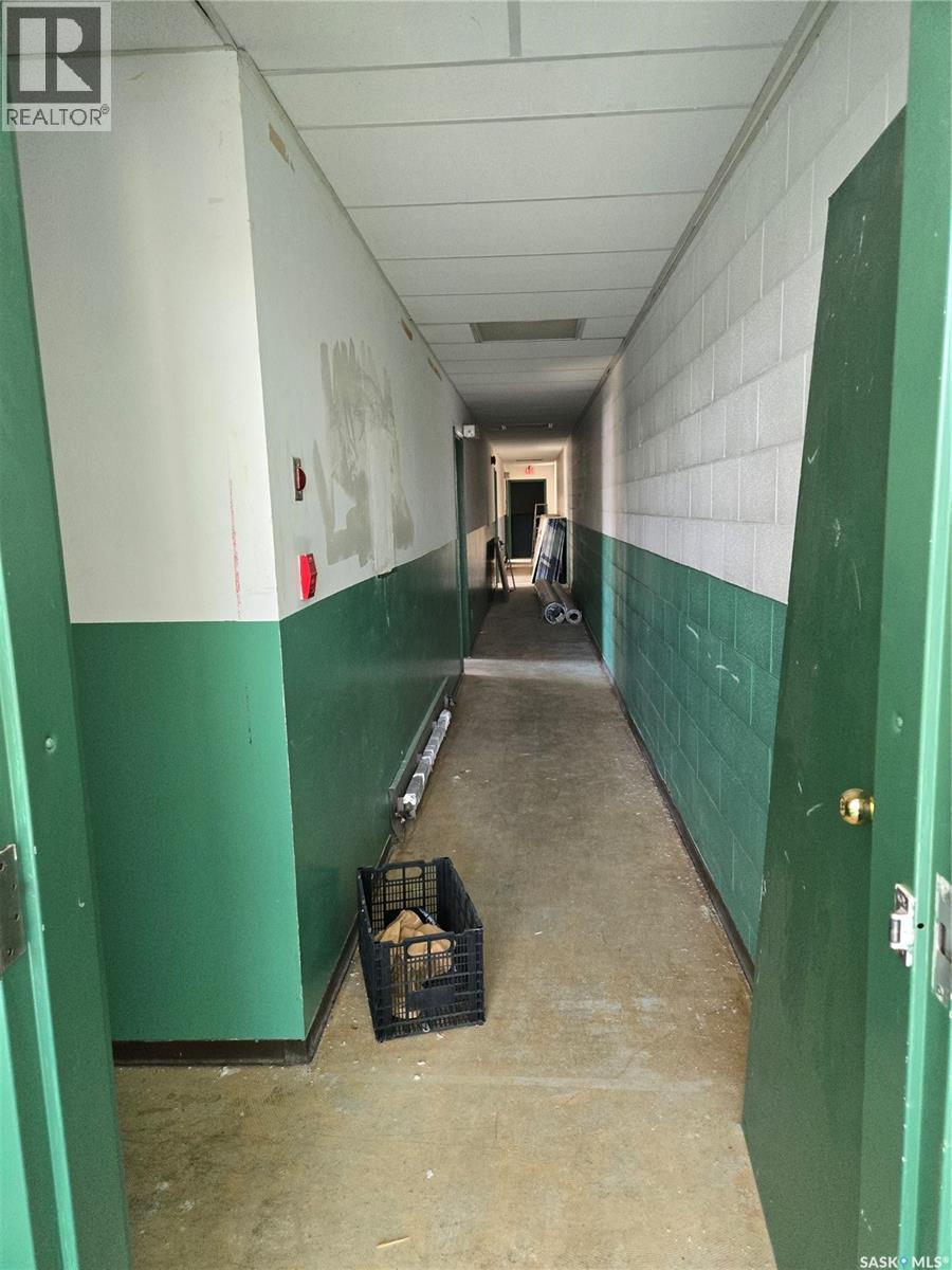 Photo 1 of 112 114 Saskatchewan Avenue W, Outlook SK