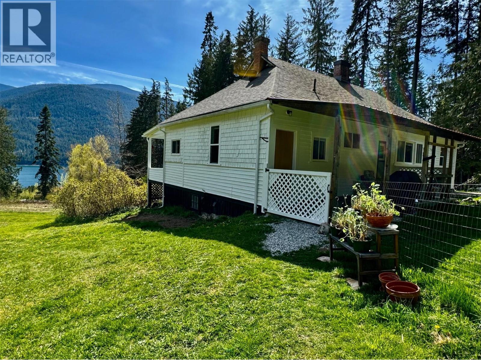 Photo 40 of 5759 Longbeach Road, Nelson BC