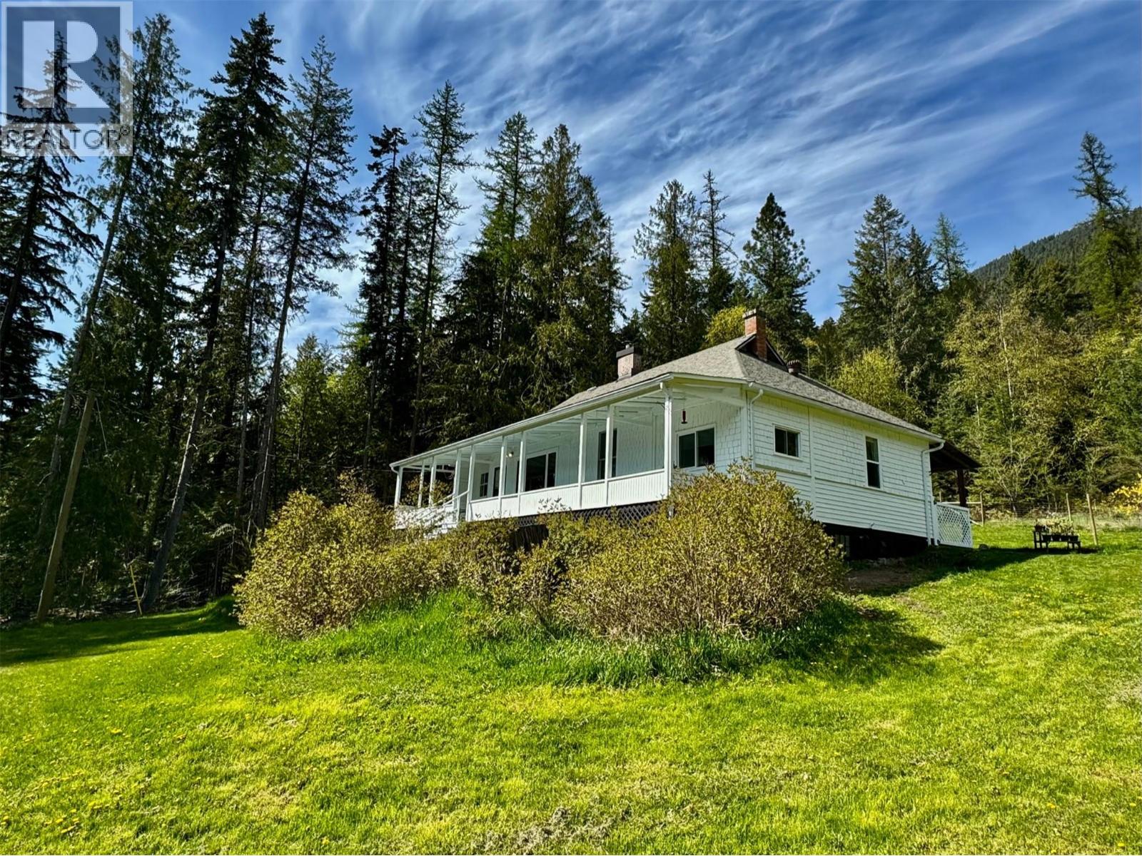 Photo 34 of 5759 Longbeach Road, Nelson BC