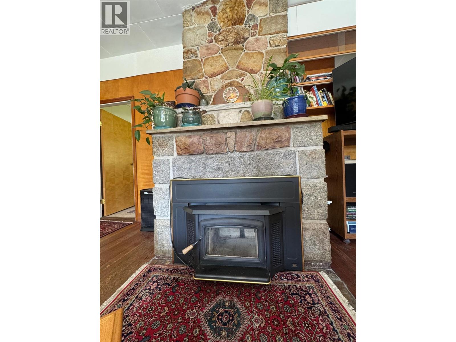 Photo 32 of 5759 Longbeach Road, Nelson BC