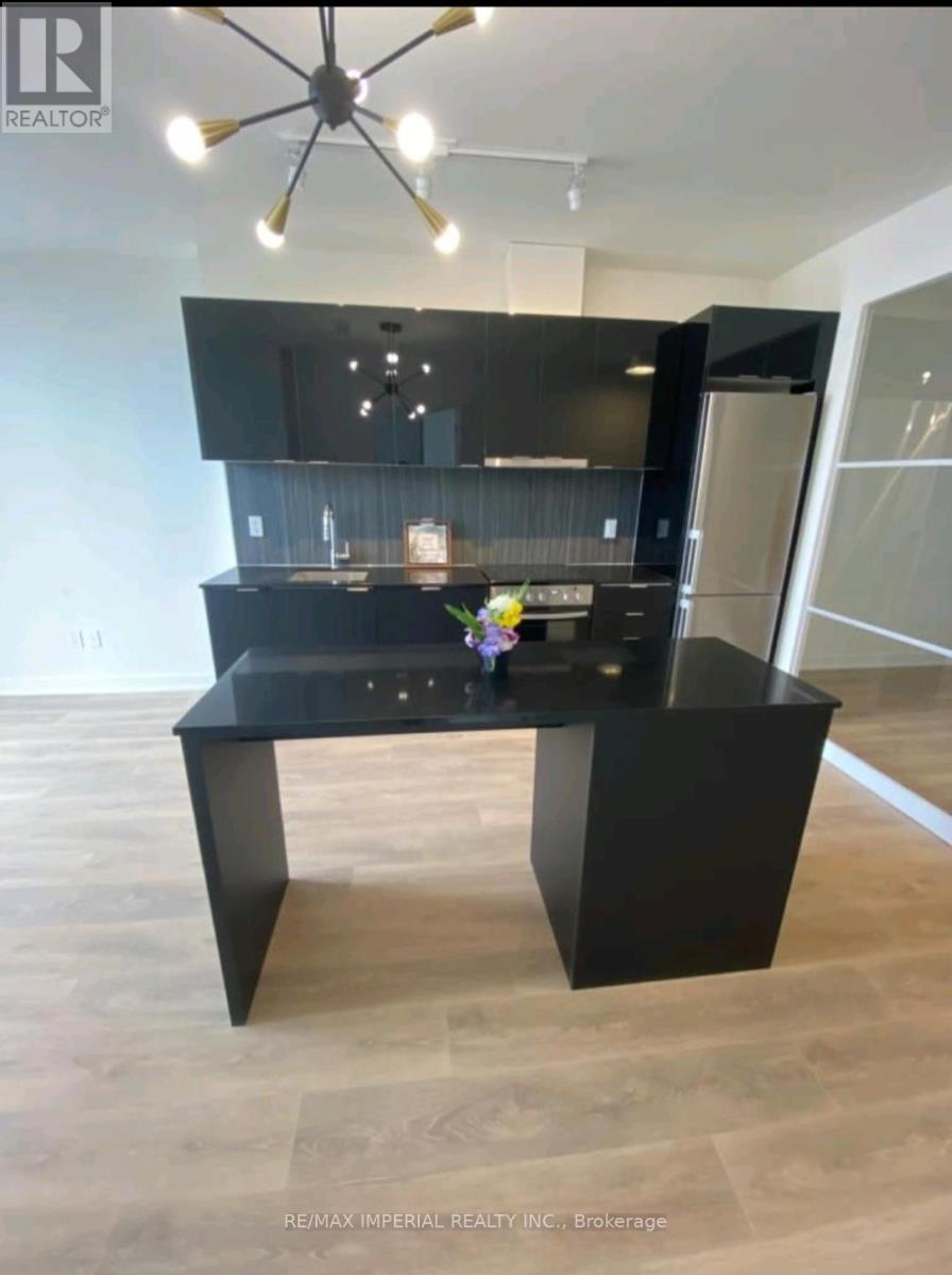 Photo 3 of 617 8 Tippett Road, Toronto ON