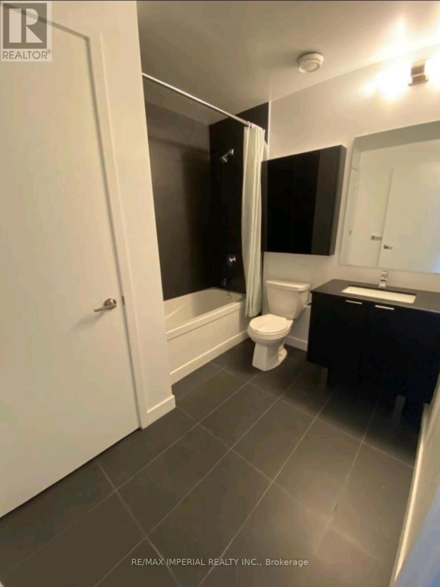 Photo 5 of 617 8 Tippett Road, Toronto ON