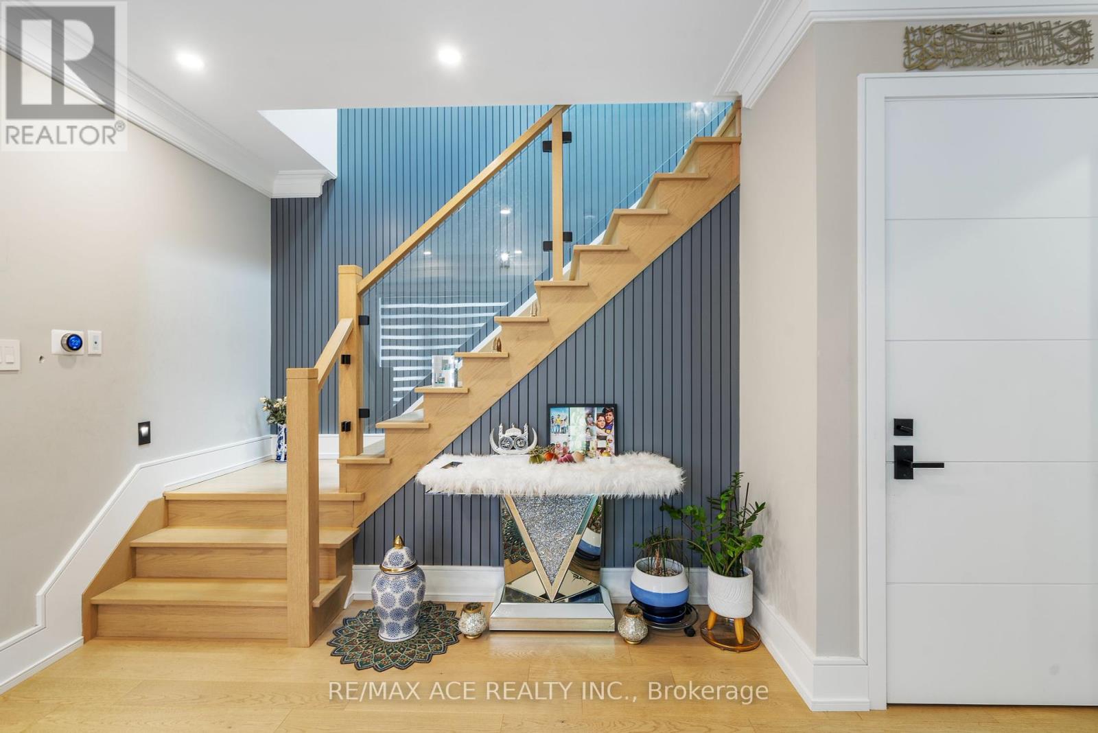 Photo 10 of 123 Park Street, Toronto ON