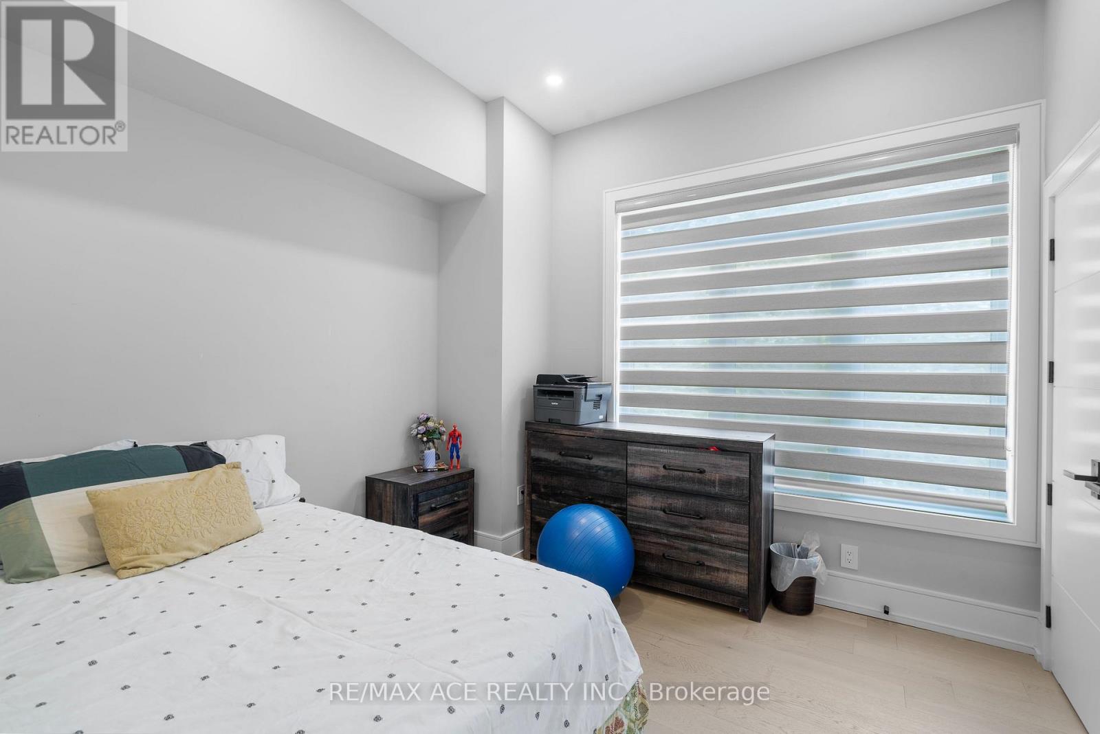 Photo 11 of 123 Park Street, Toronto ON