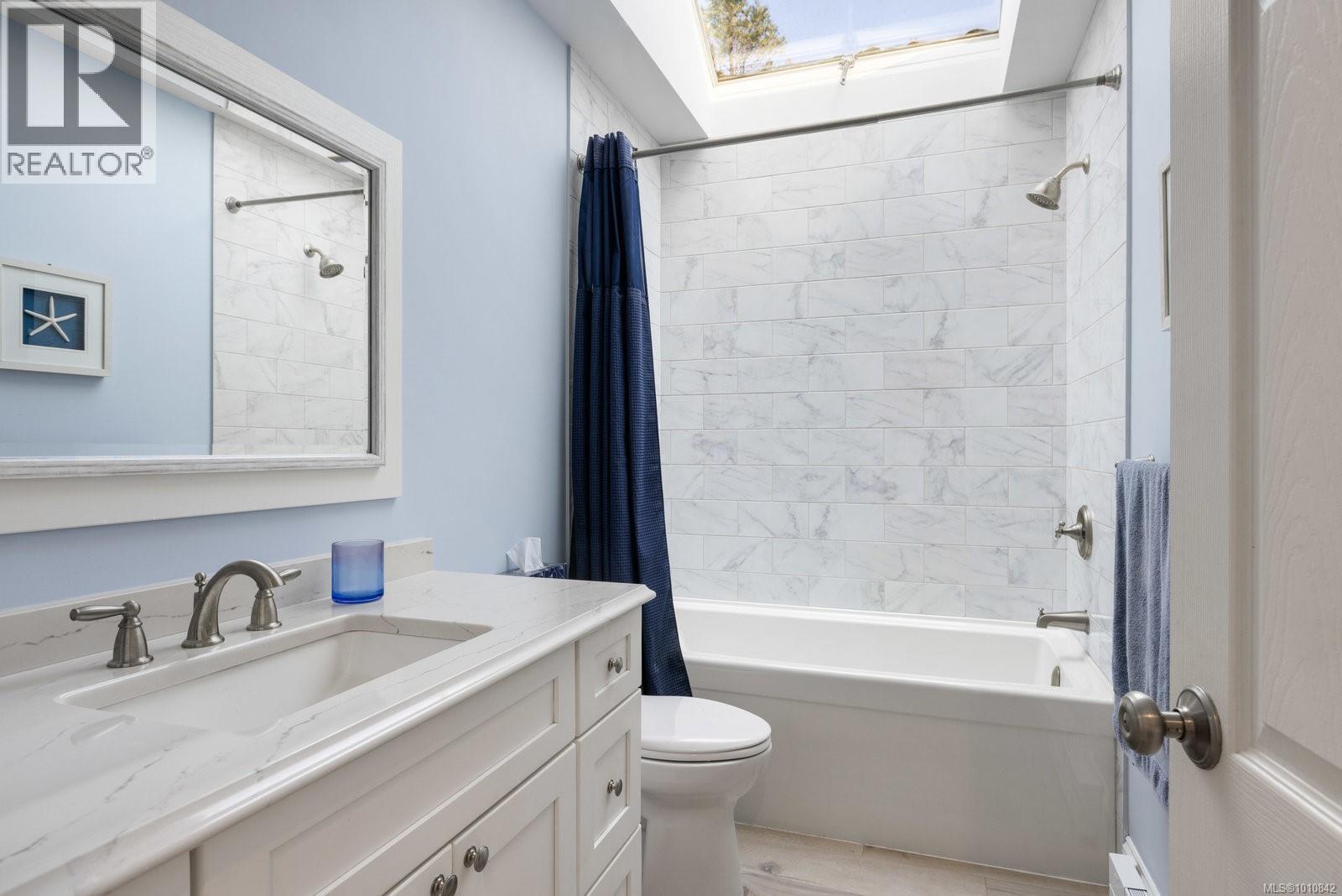  2535 Dalhousie Street, Oak Bay