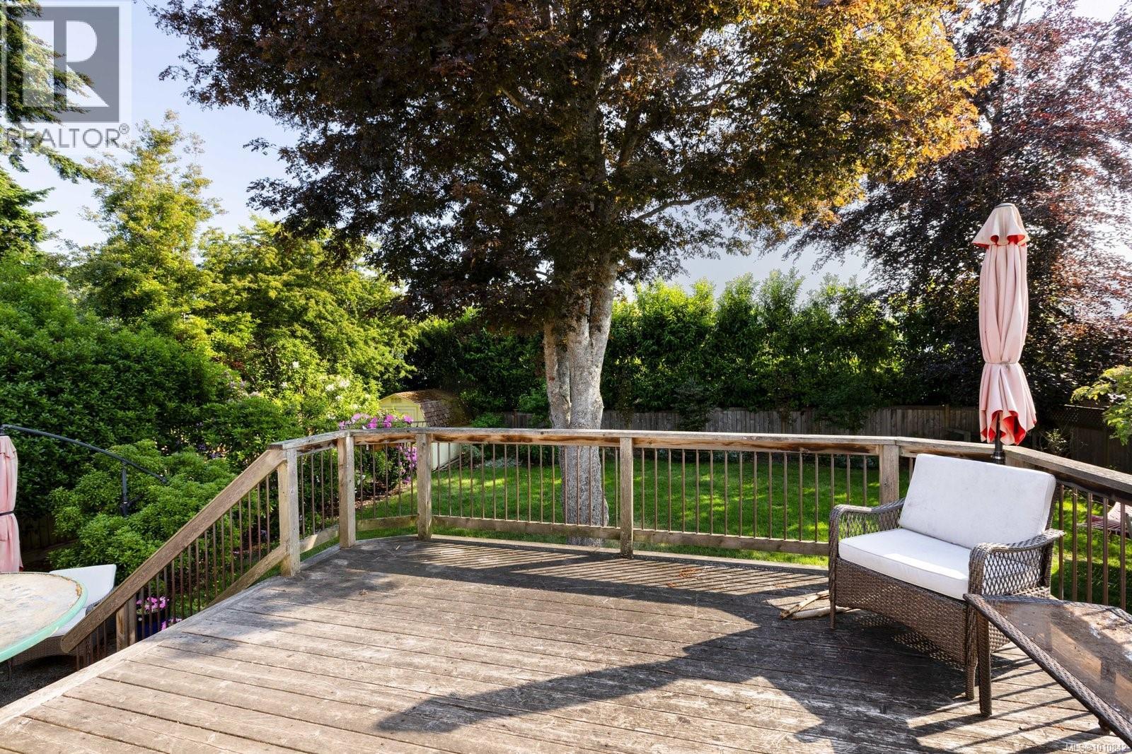  2535 Dalhousie Street, Oak Bay