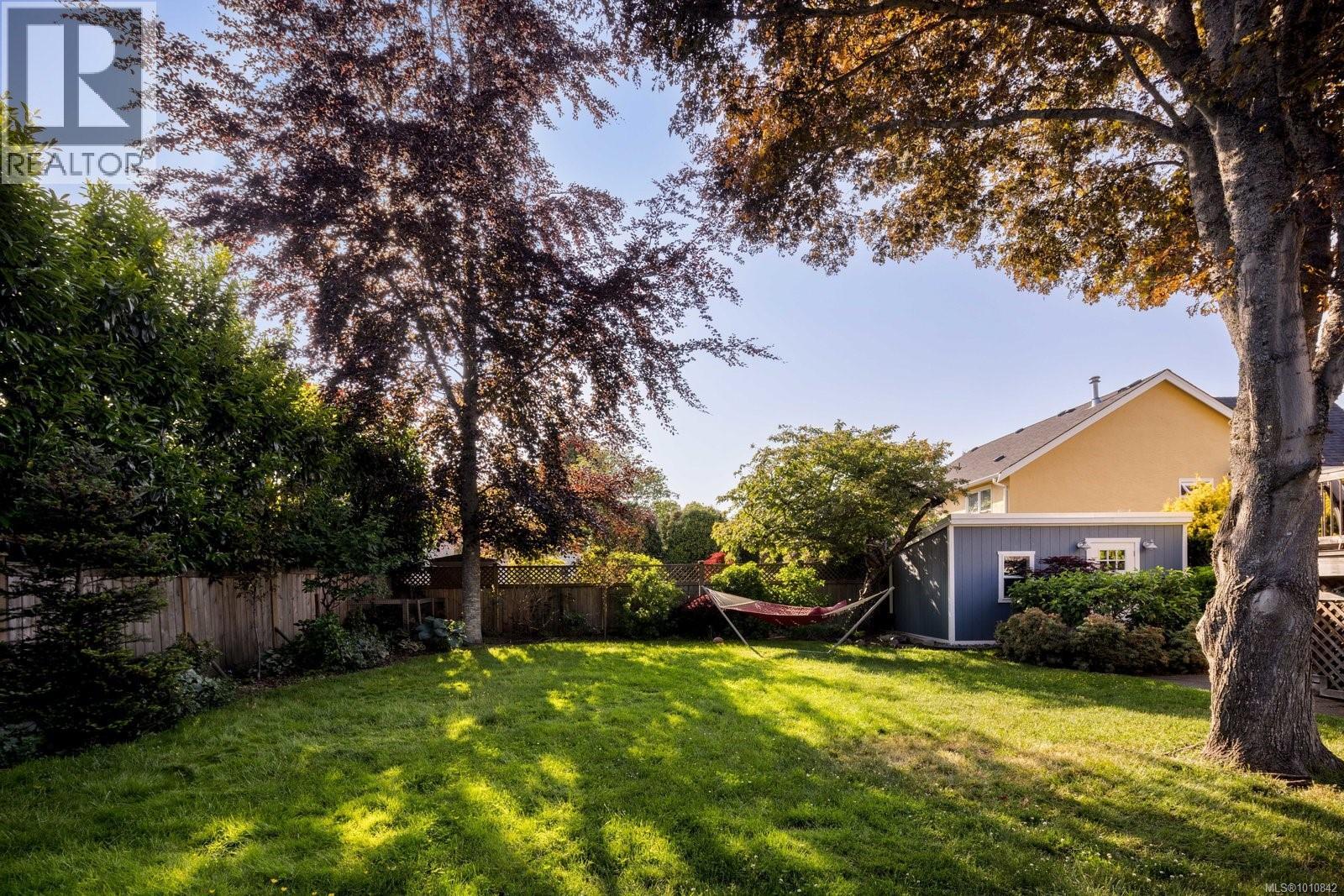  2535 Dalhousie Street, Oak Bay