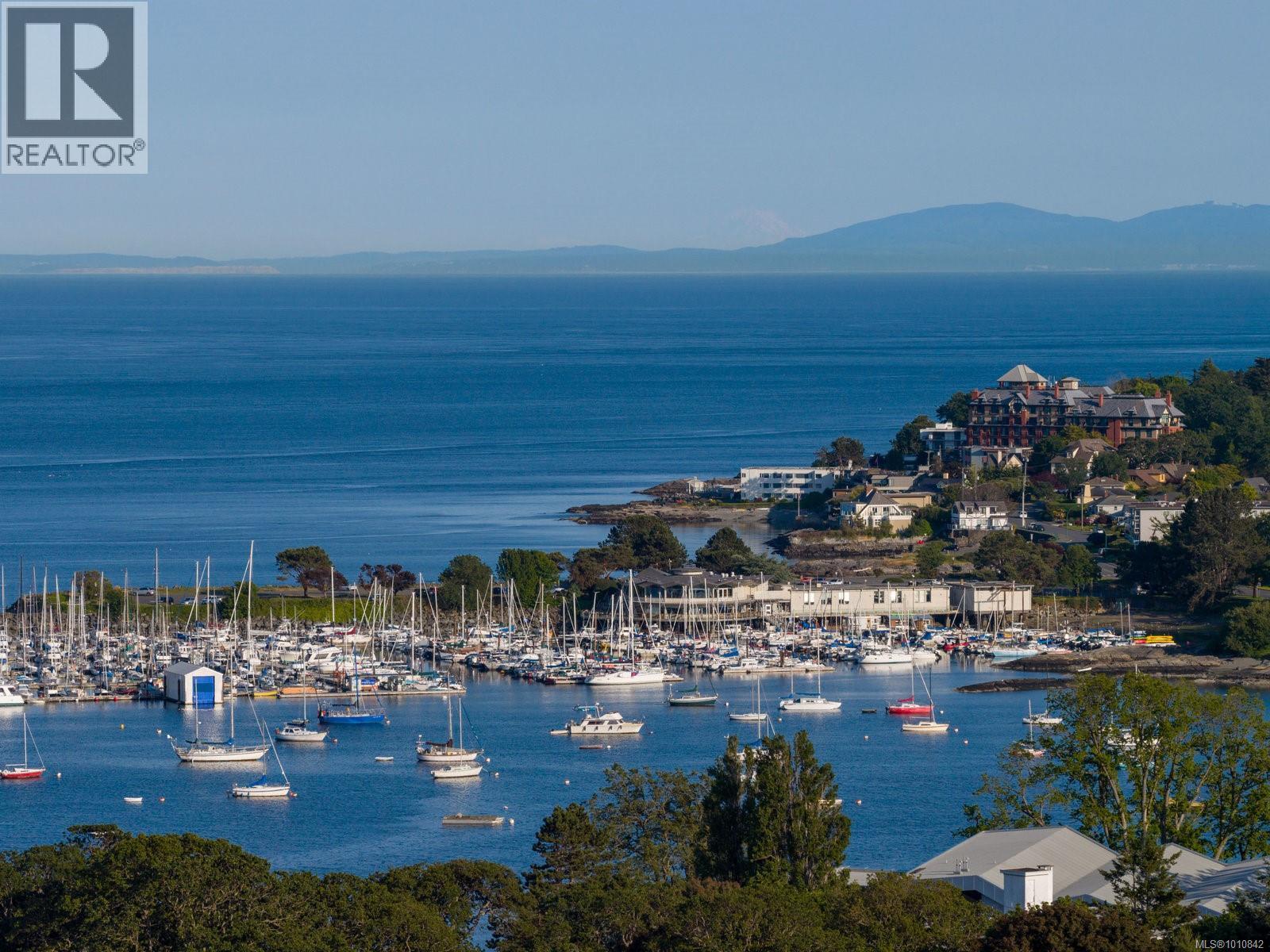  2535 Dalhousie Street, Oak Bay