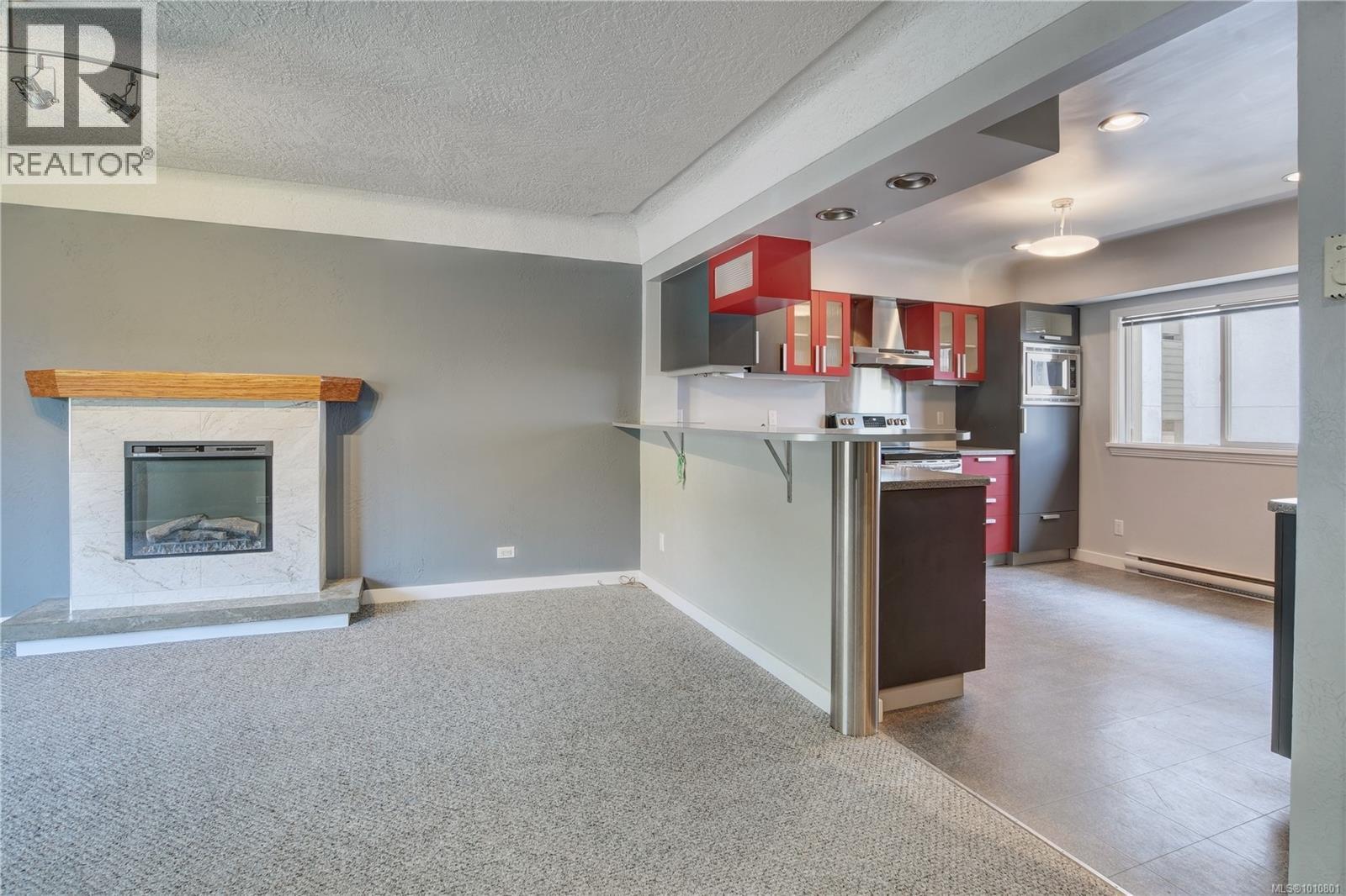 Photo 14 of 1211 Fairfield Rd, Victoria BC