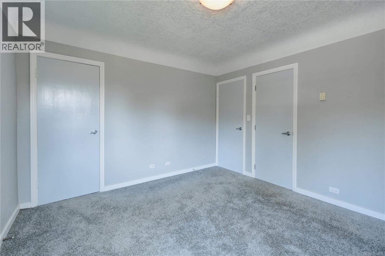 Photo 18 of 1211 Fairfield Rd, Victoria BC