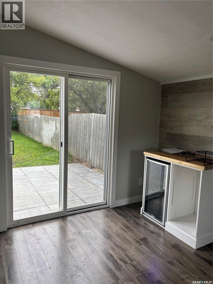 Photo 28 of 136 10th Street, Weyburn SK