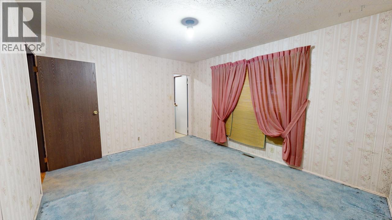 Photo 2 of 11108 85 Avenue, Fort St John BC