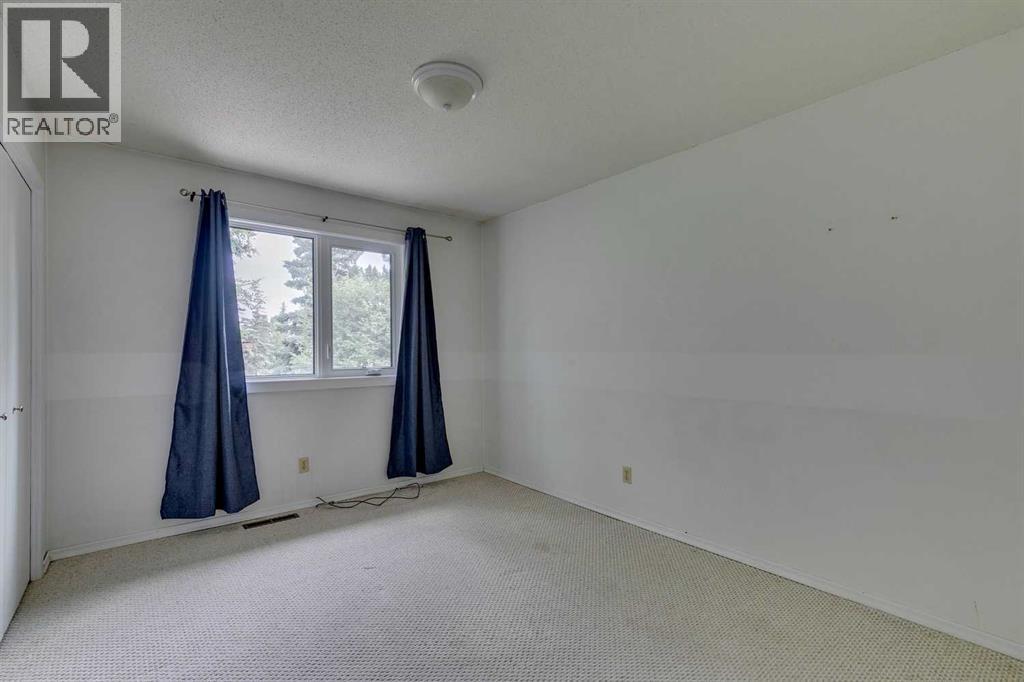 Single Family House for Sale in  Willamette Drive SE Willow Park Calgary 