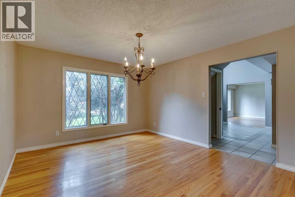 Single Family House for Sale in  Willamette Drive SE Willow Park Calgary 
