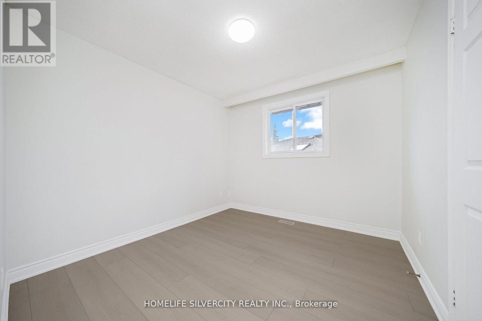 Photo 25 of 71 Massey Street, Brampton ON