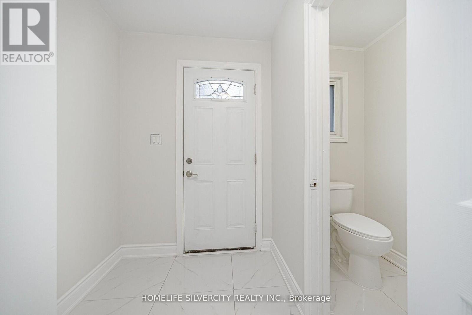 Photo 33 of 71 Massey Street, Brampton ON