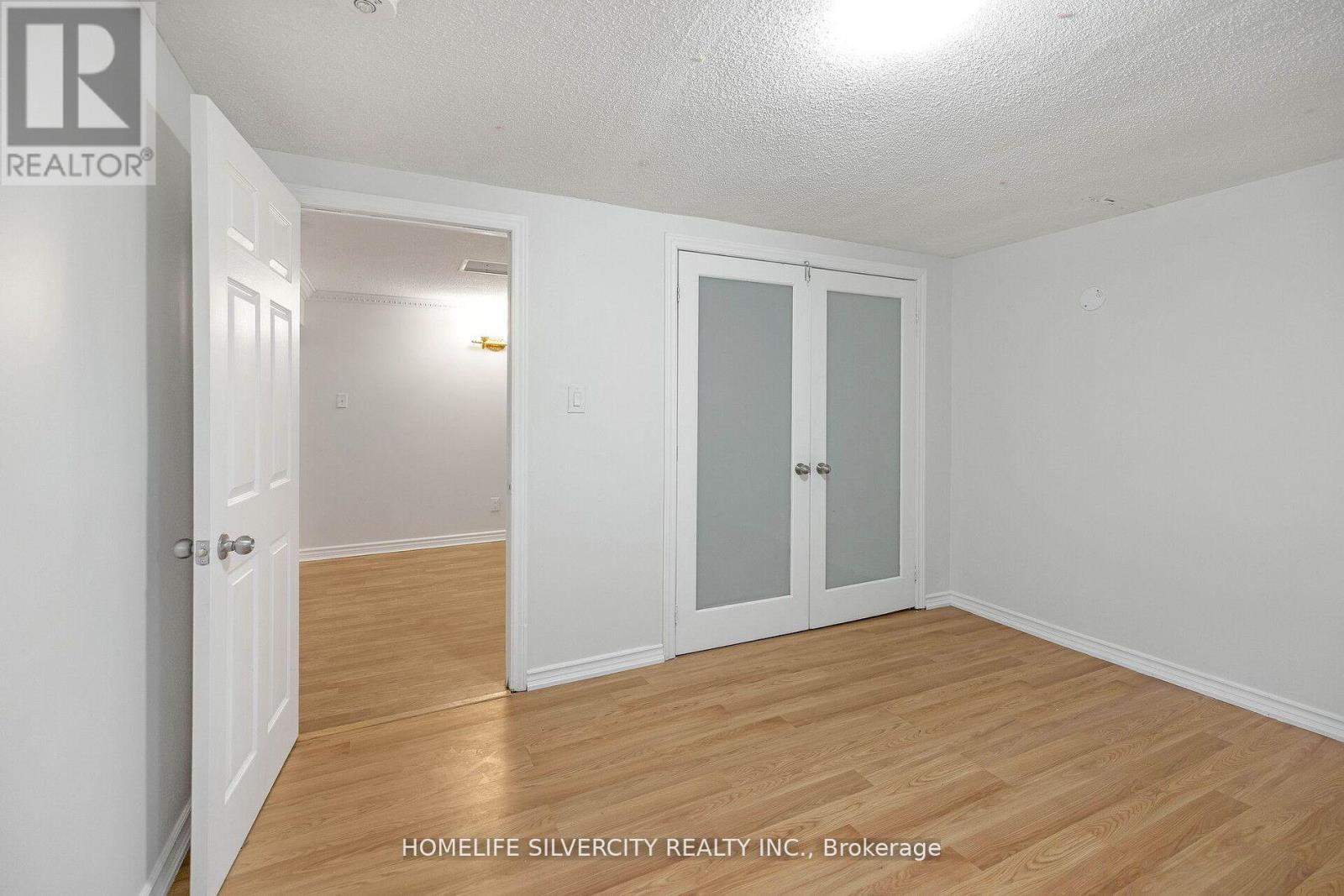 Photo 38 of 71 Massey Street, Brampton ON