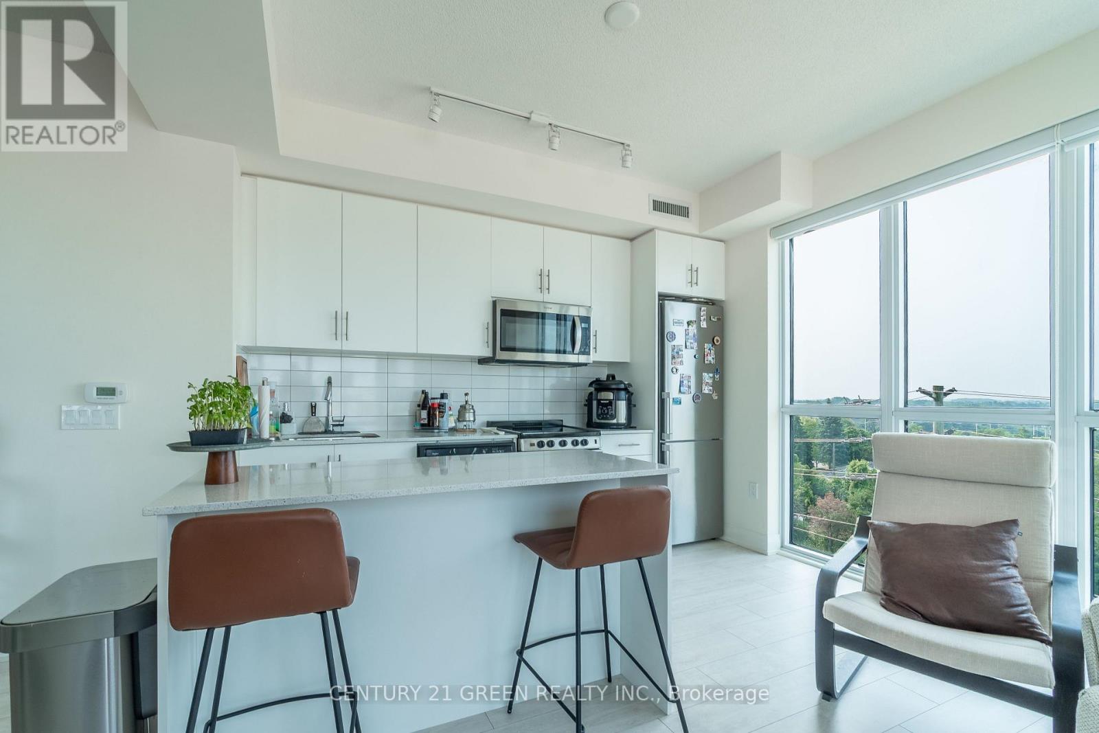 Photo 26 of 506 509 Dundas Street W, Oakville ON