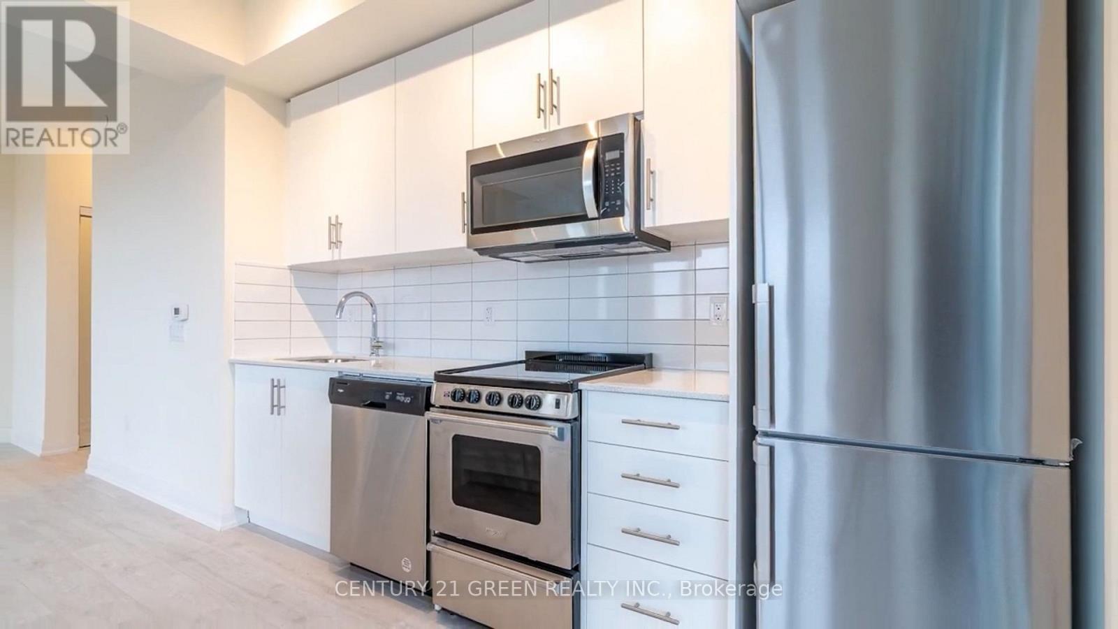 Photo 15 of 506 509 Dundas Street W, Oakville ON