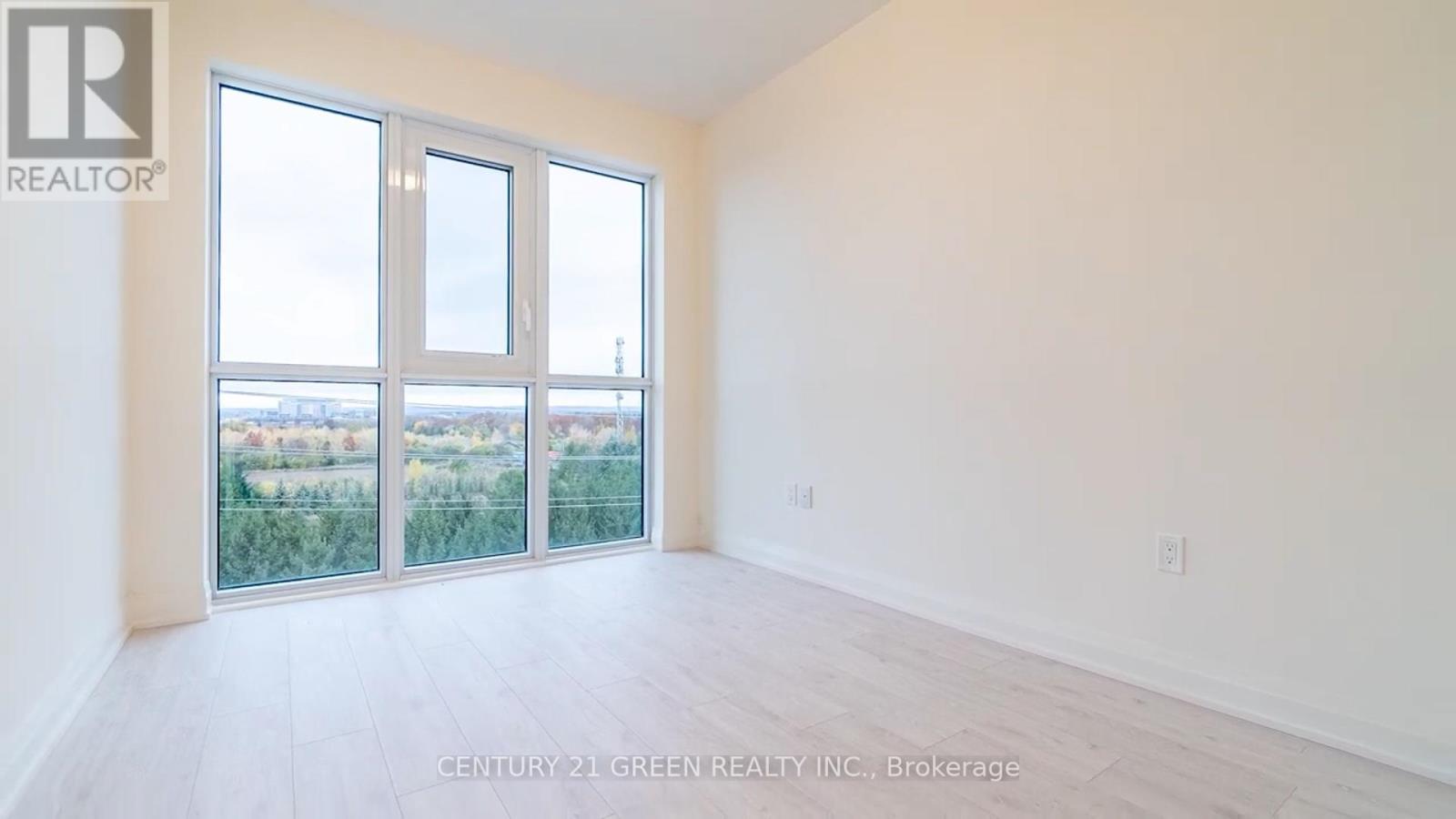 Photo 22 of 506 509 Dundas Street W, Oakville ON