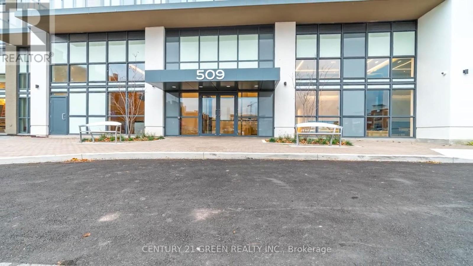 Photo 23 of 506 509 Dundas Street W, Oakville ON