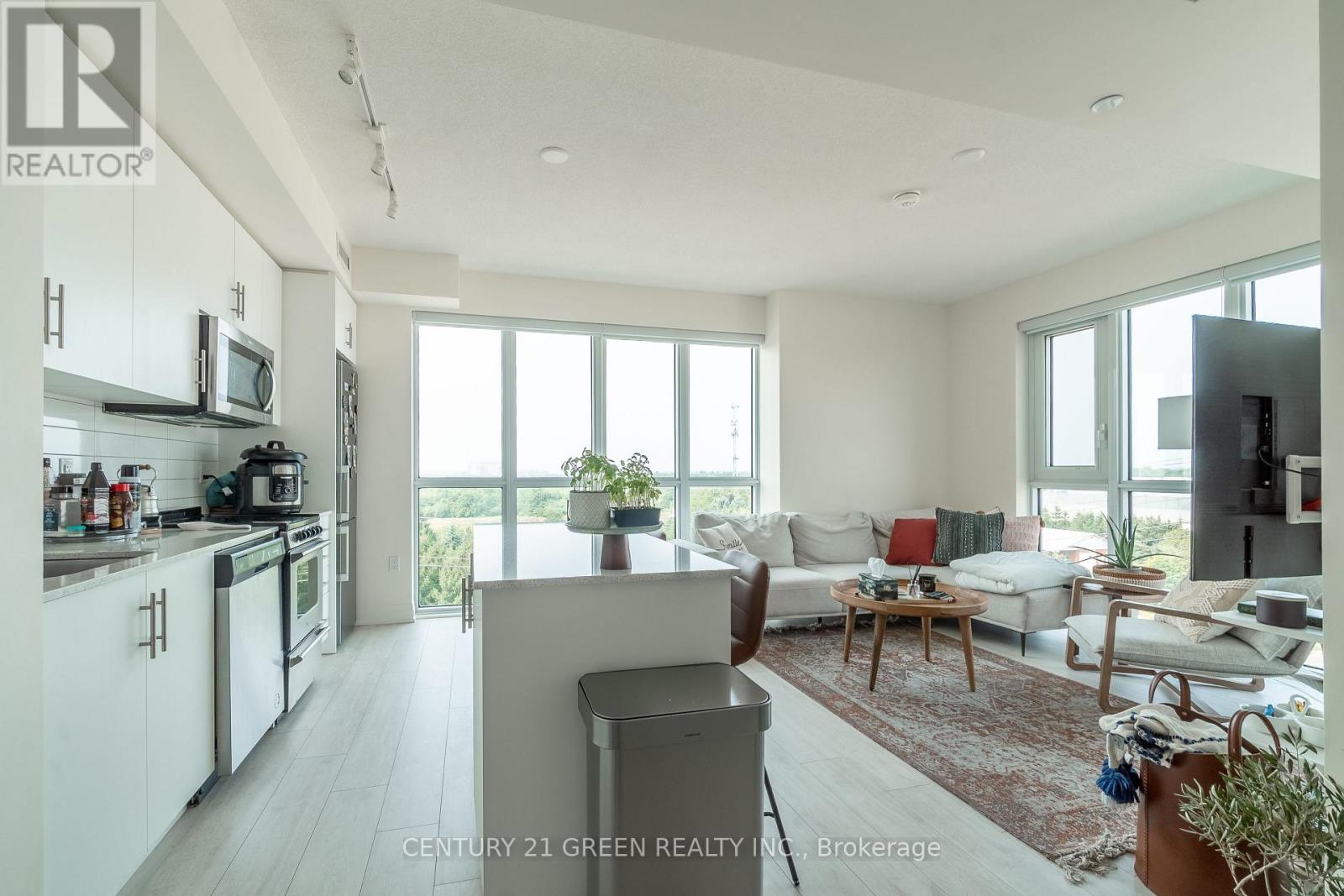 Photo 5 of 506 509 Dundas Street W, Oakville ON