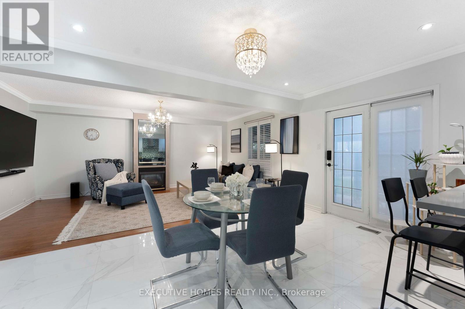 Photo 28 of 8 Shallimar Court, Brampton ON