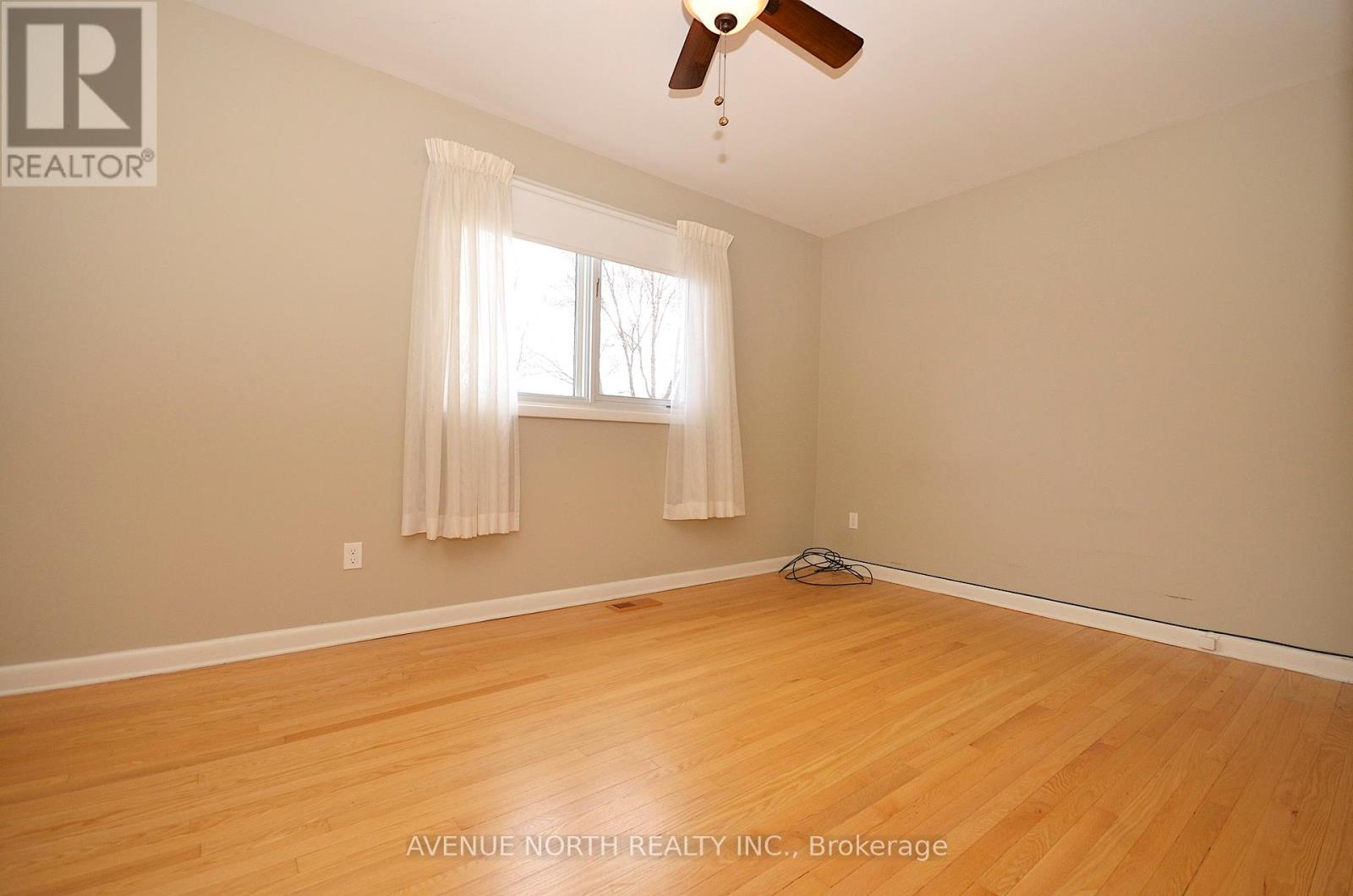 Photo 12 of 866 Claude Street, Ottawa ON