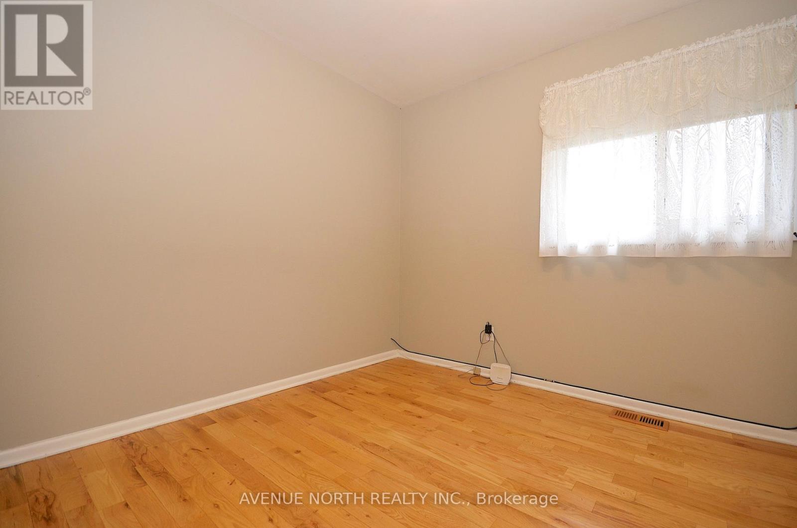 Photo 15 of 866 Claude Street, Ottawa ON