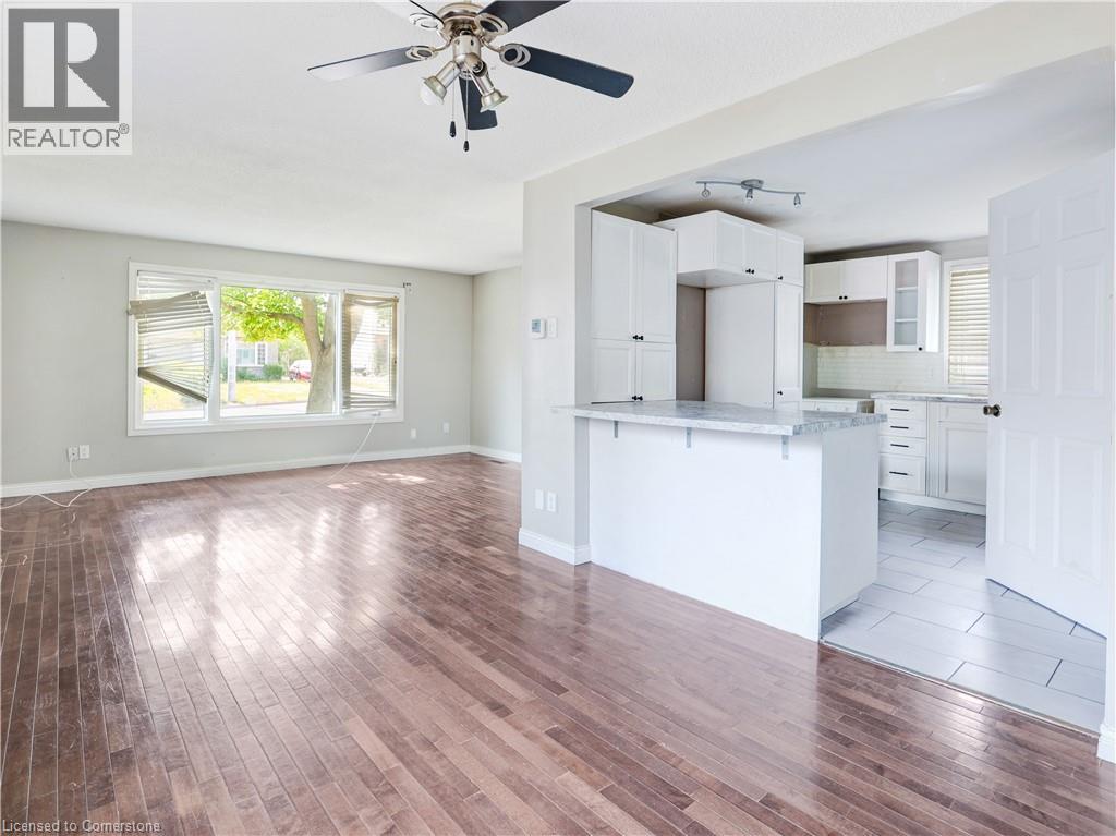 Photo 21 of 169 Pinedale Drive, Kitchener ON