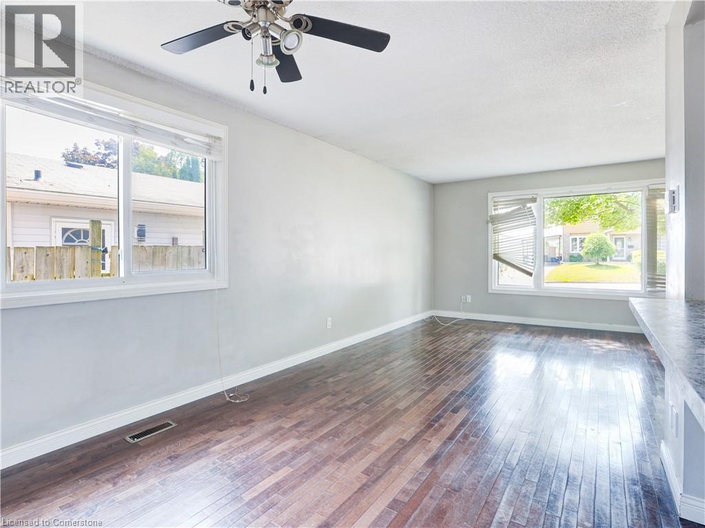 Photo 9 of 169 Pinedale Drive, Kitchener ON