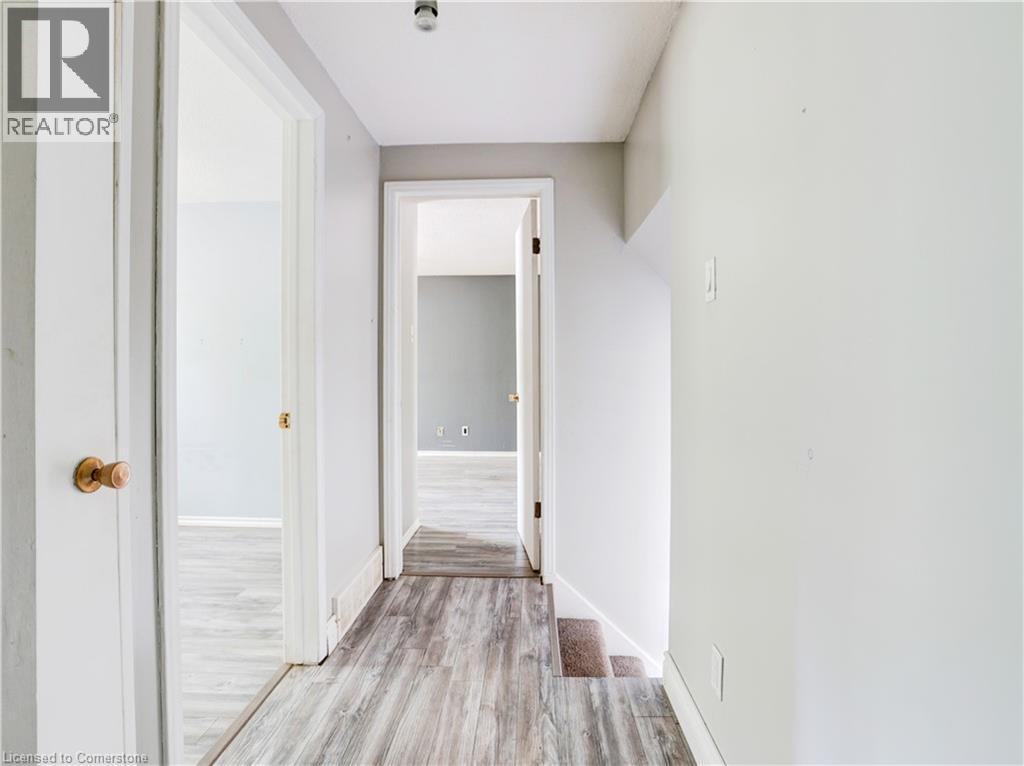 Photo 14 of 169 Pinedale Drive, Kitchener ON