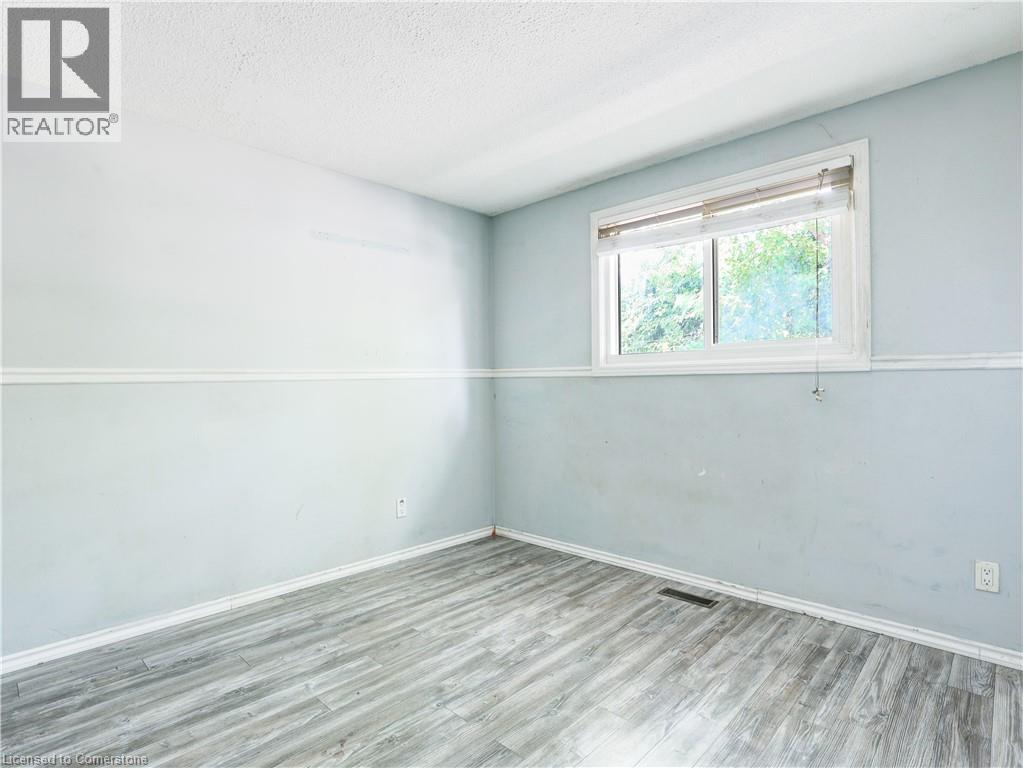 Photo 26 of 169 Pinedale Drive, Kitchener ON