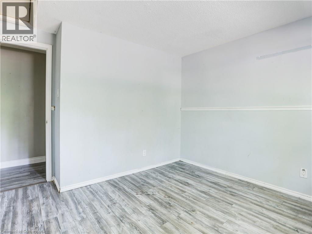 Photo 29 of 169 Pinedale Drive, Kitchener ON