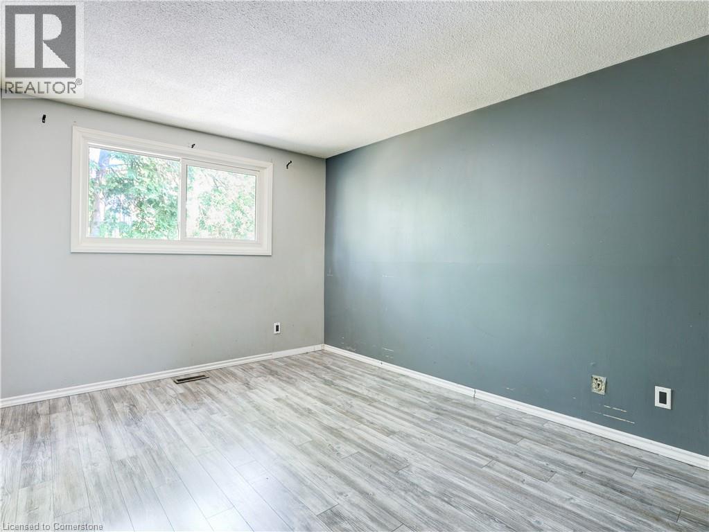 Photo 28 of 169 Pinedale Drive, Kitchener ON
