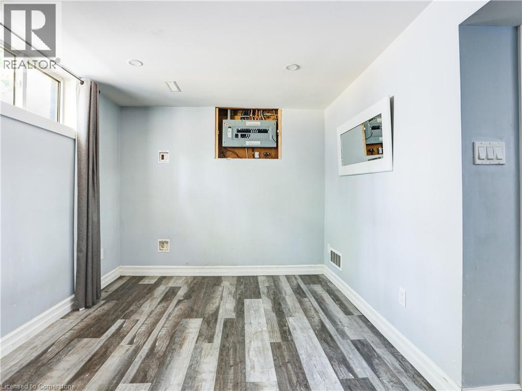 Photo 22 of 169 Pinedale Drive, Kitchener ON
