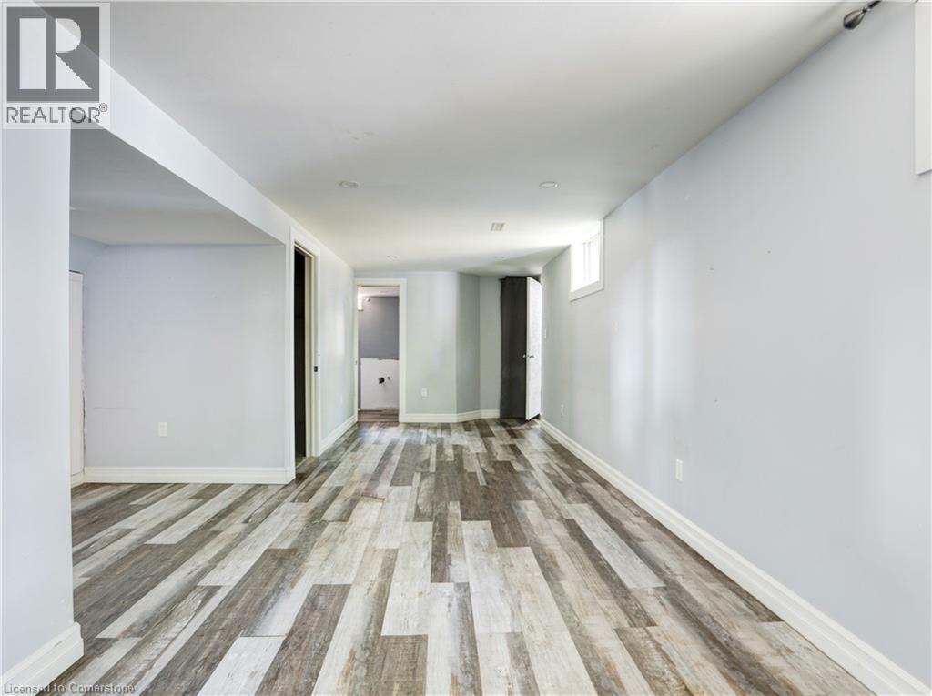 Photo 13 of 169 Pinedale Drive, Kitchener ON