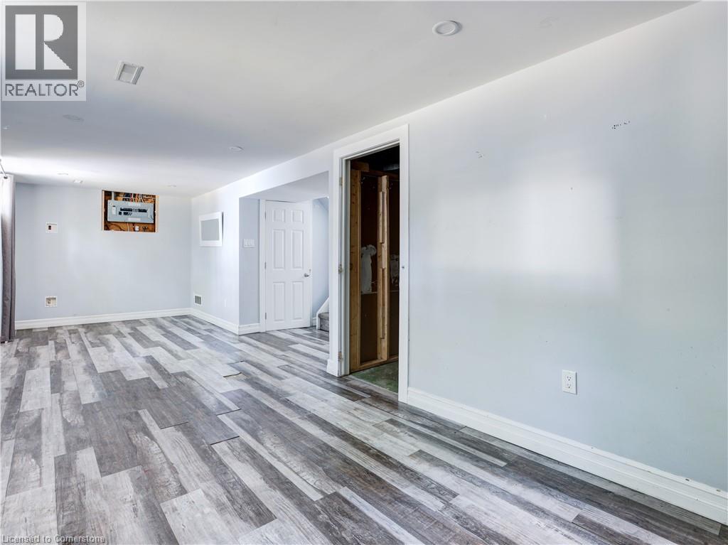 Photo 34 of 169 Pinedale Drive, Kitchener ON