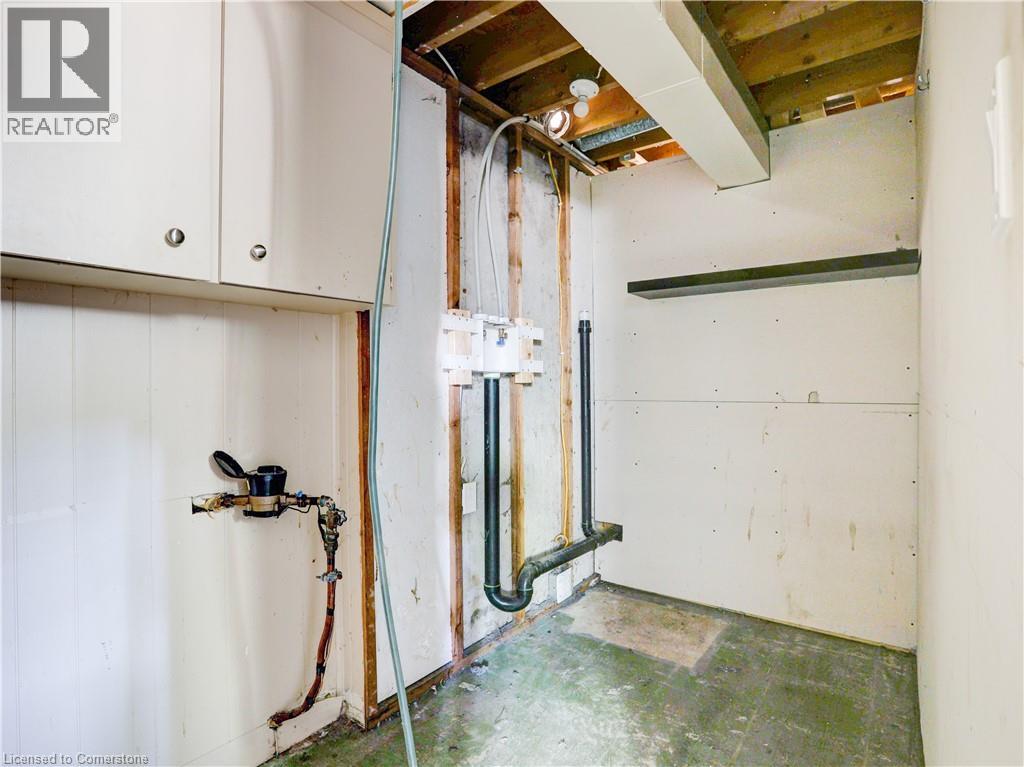 Photo 2 of 169 Pinedale Drive, Kitchener ON