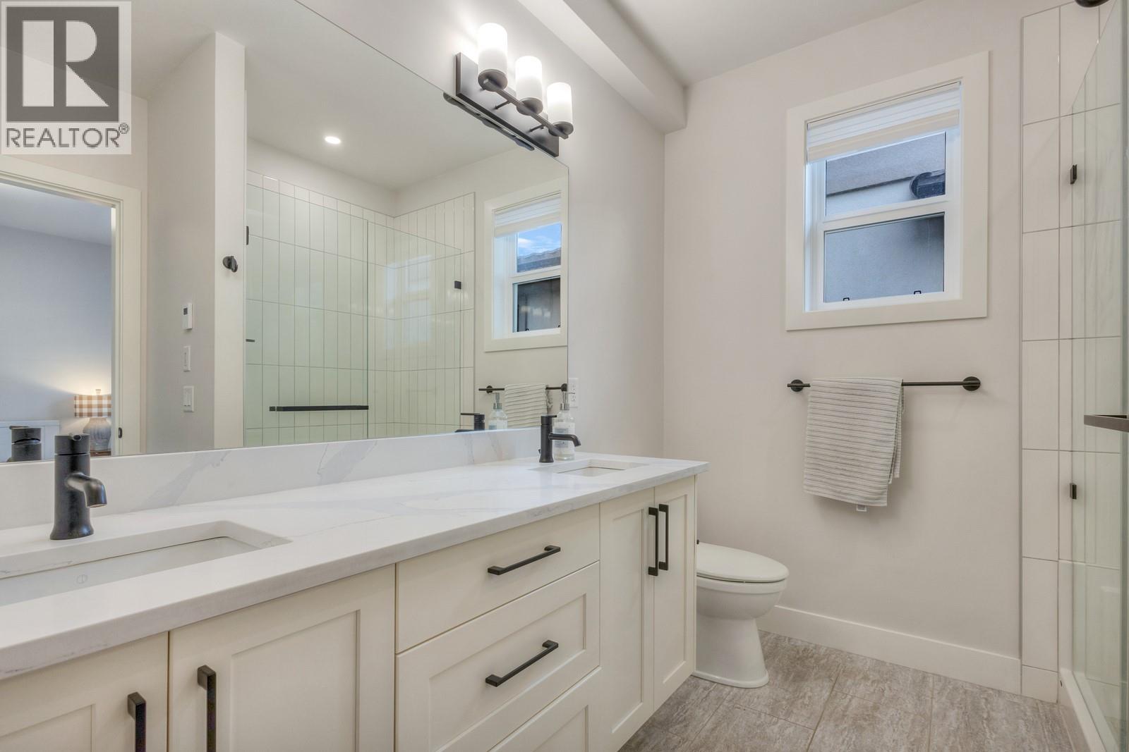  1865 Viewpoint Crescent, West Kelowna