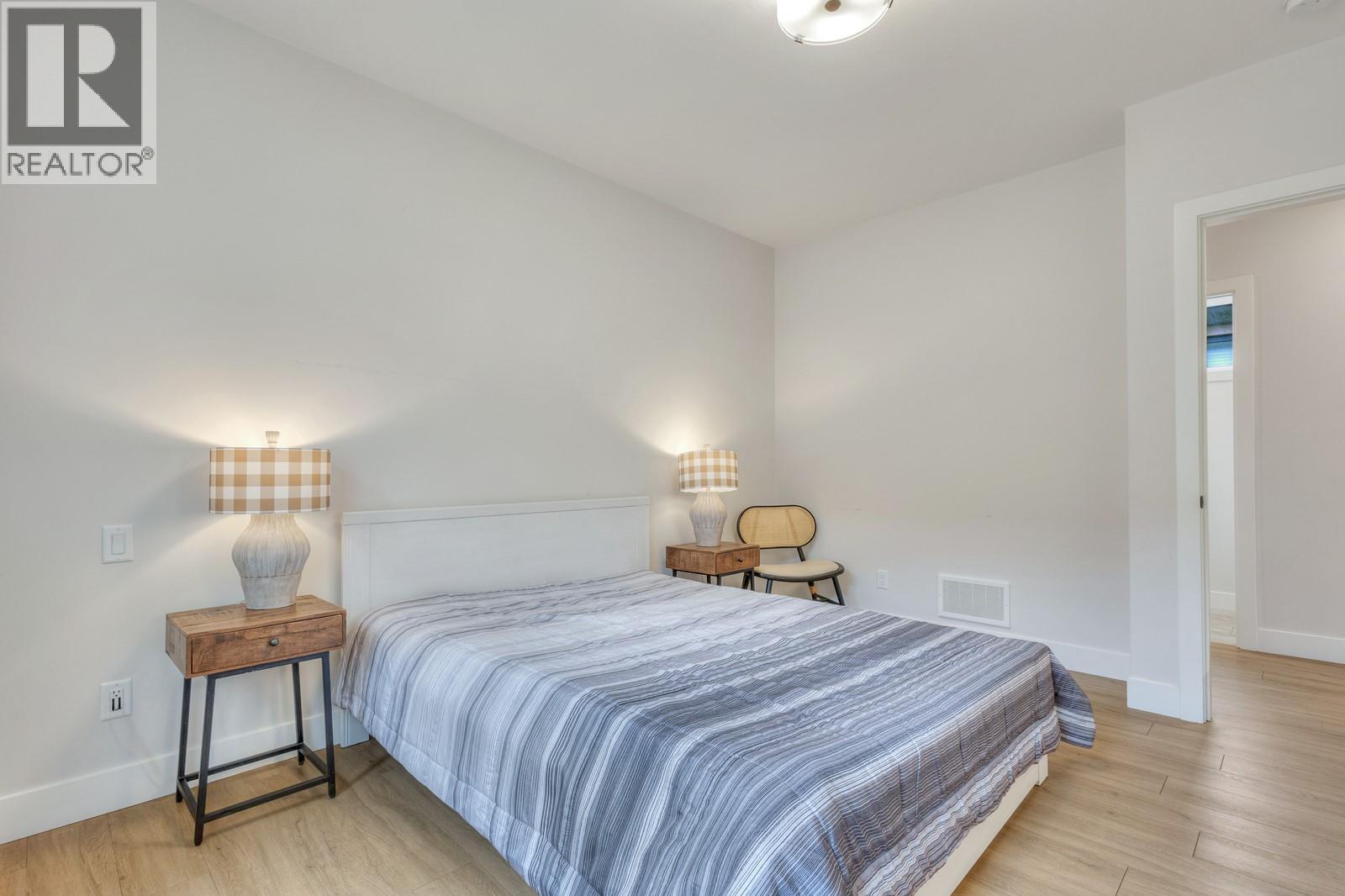  1865 Viewpoint Crescent, West Kelowna