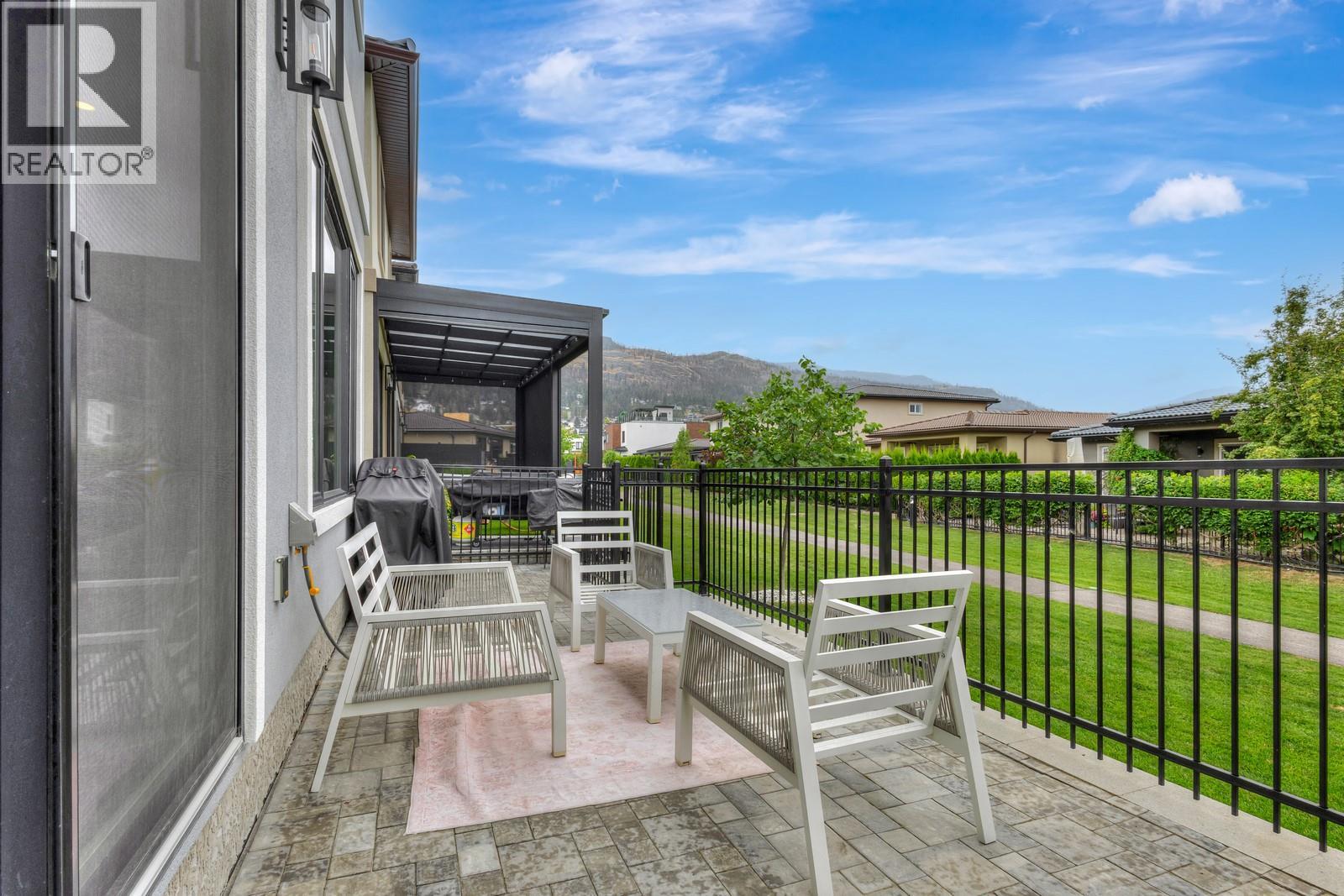 1865 Viewpoint Crescent, West Kelowna