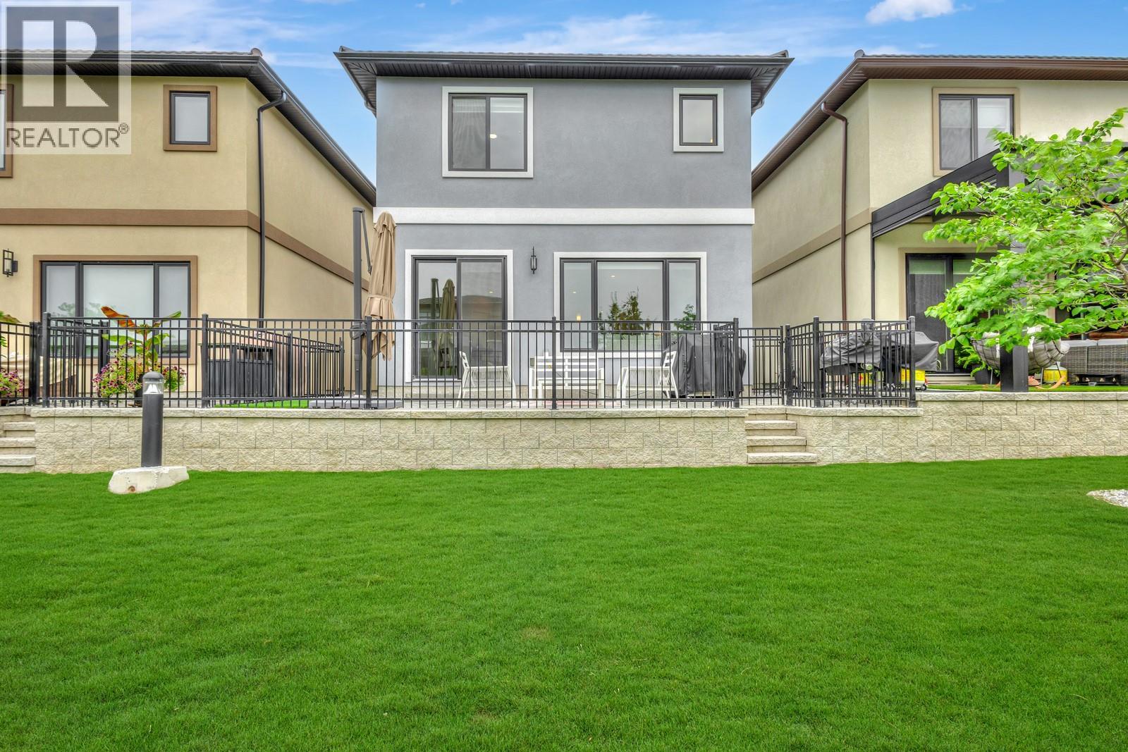  1865 Viewpoint Crescent, West Kelowna