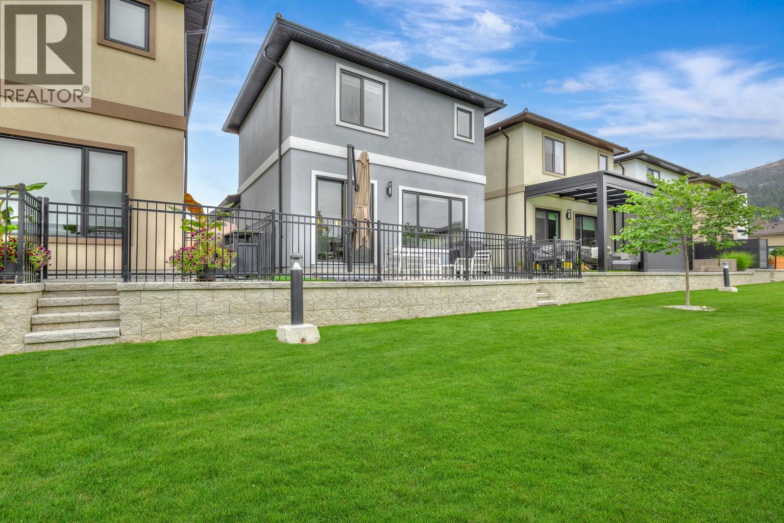  1865 Viewpoint Crescent, West Kelowna