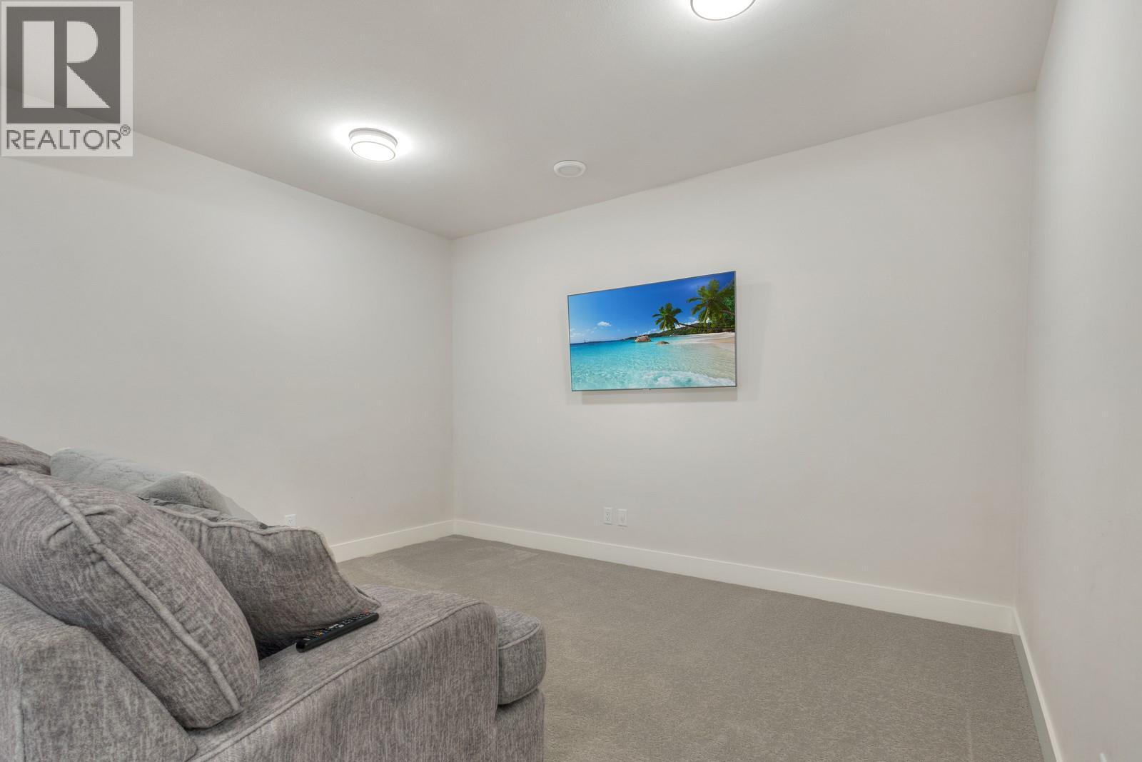  1865 Viewpoint Crescent, West Kelowna