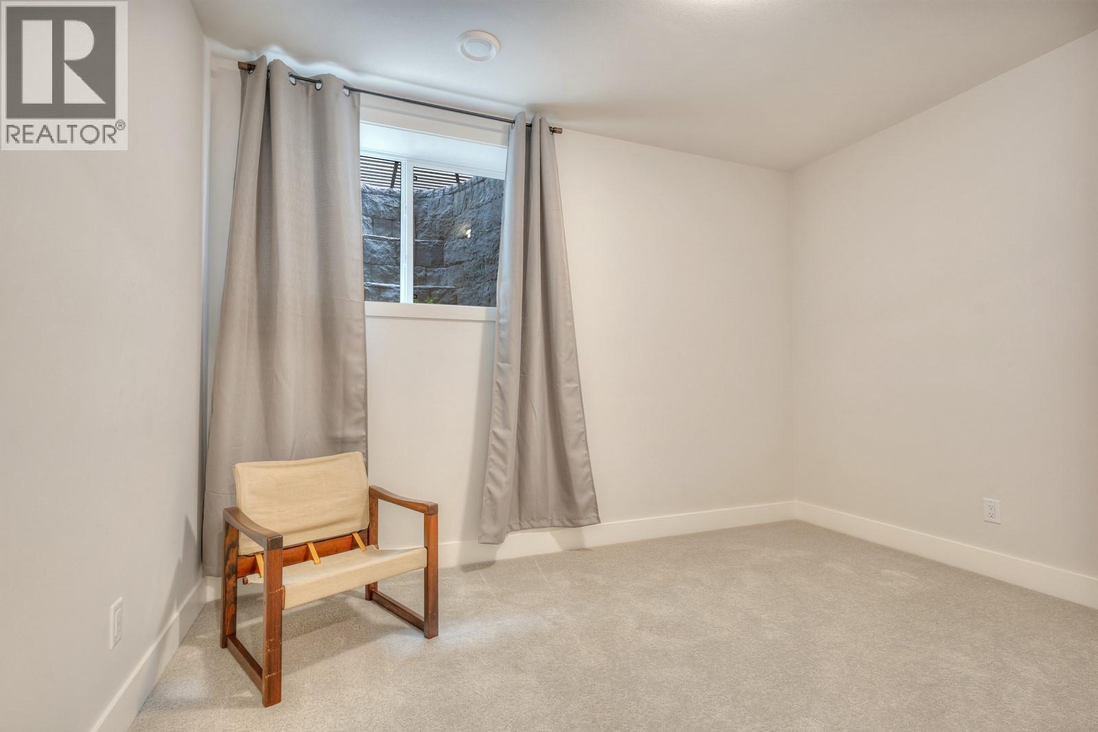  1865 Viewpoint Crescent, West Kelowna