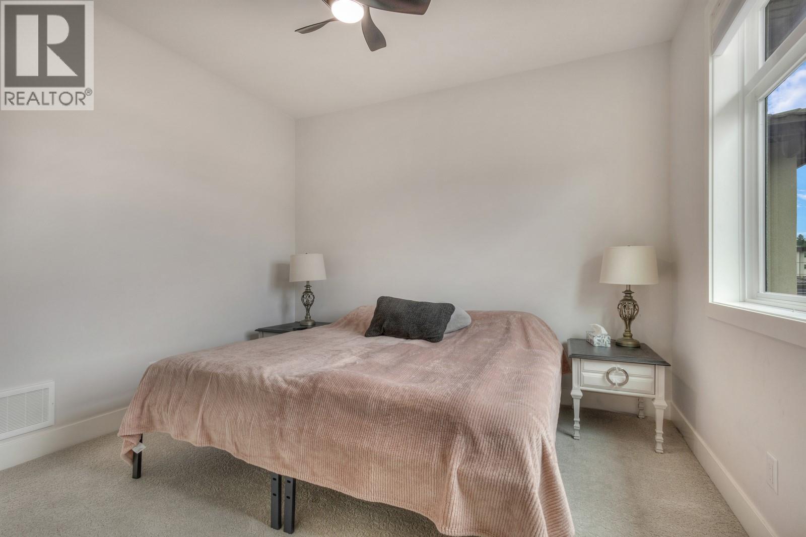  1865 Viewpoint Crescent, West Kelowna