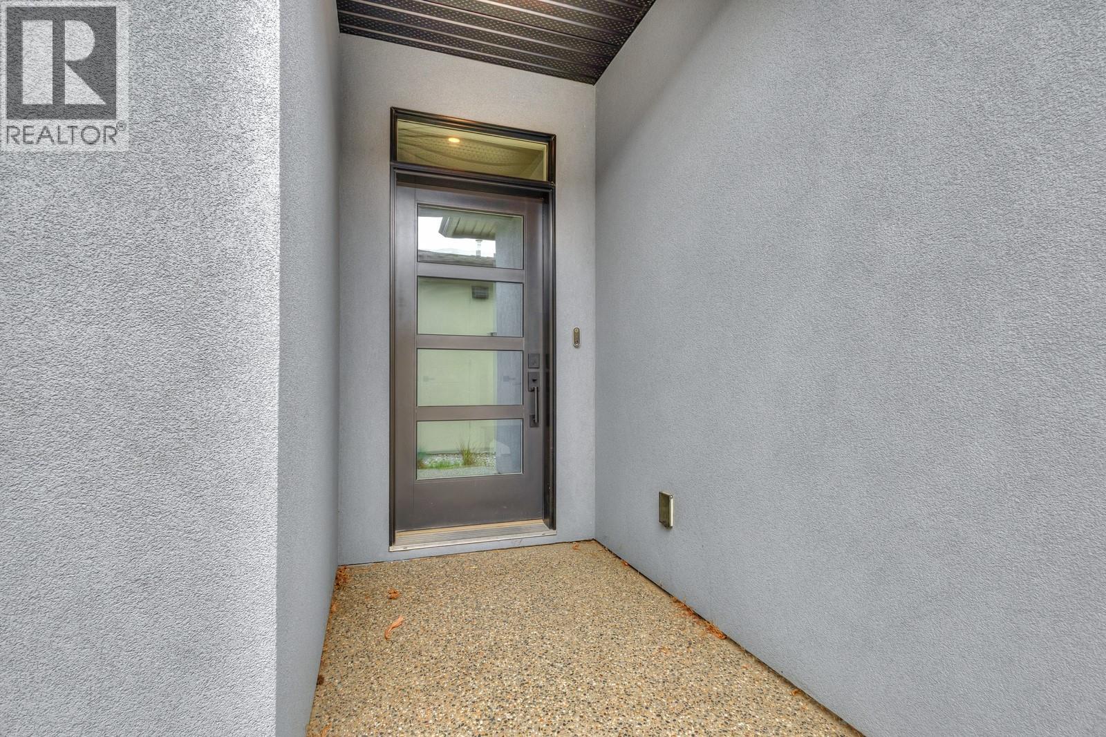  1865 Viewpoint Crescent, West Kelowna